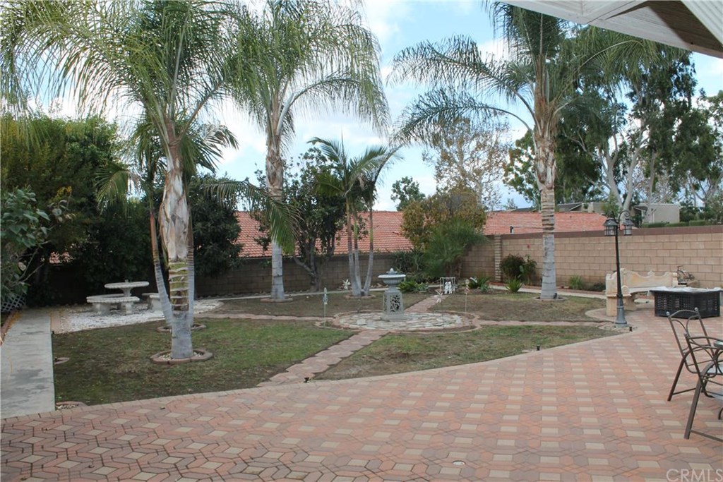 653 S Edenfield Ave, Covina, United States 91723