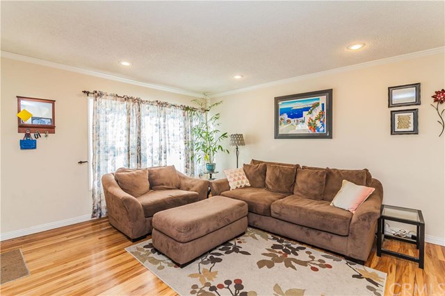 1330 South Bender Avenue, Glendora, CA 91740