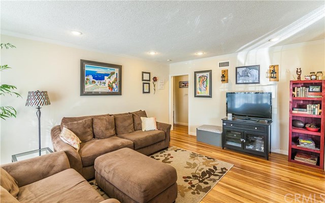 1330 South Bender Avenue, Glendora, CA 91740