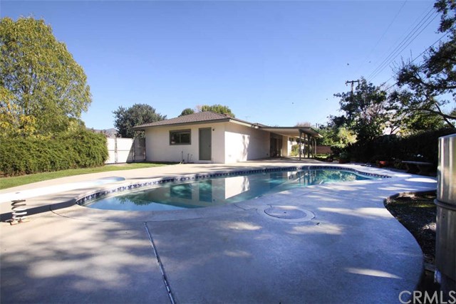 706 West Carroll Avenue, Glendora, CA 91741