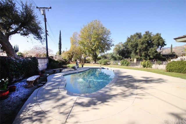 706 West Carroll Avenue, Glendora, CA 91741