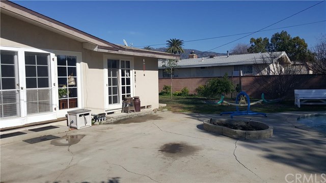 918 East Walnut Avenue, Glendora, CA 91741