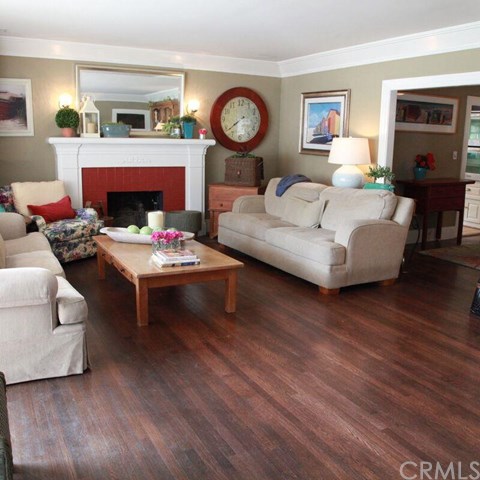 259 North Barranca Avenue, Glendora, CA 91741