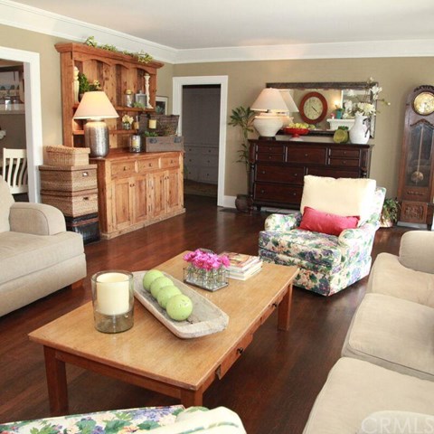 259 North Barranca Avenue, Glendora, CA 91741