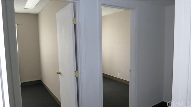 541 S Glendora Avenue, Glendora, CA 91741