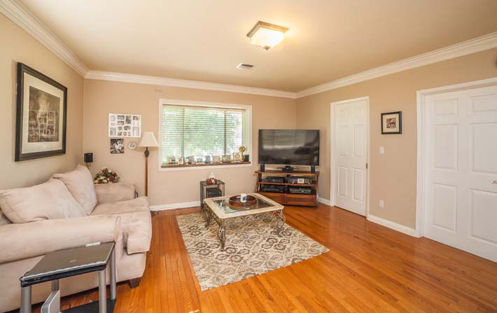 402 N. Burnaby Avenue., Glendora, United States 91741
