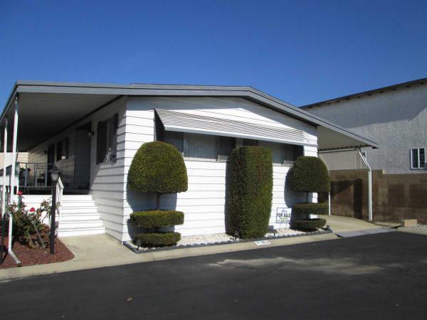 Twin Oaks Mobile Home Park3800 Bradford StreetLa Verne, CA 91750