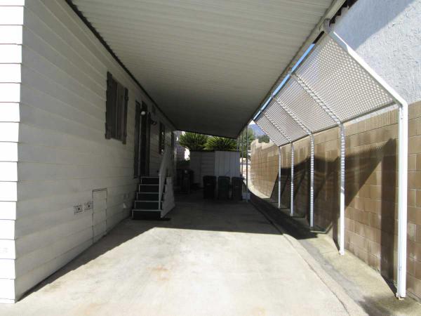 Twin Oaks Mobile Home Park3800 Bradford StreetLa Verne, CA 91750