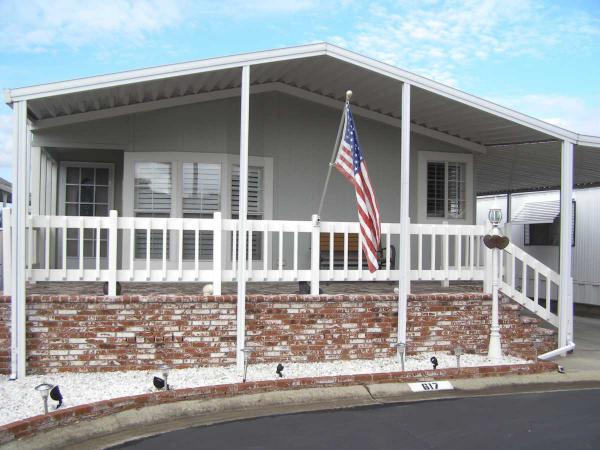 Foothill Terrace Mobile Home Park4095 Fruit St #617La Verne, CA 91750