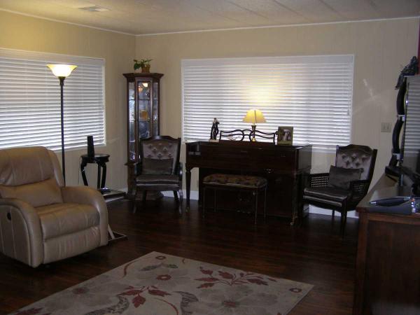 Foothill Terrace Mobile Home Park4095 Fruit St. #864La Verne, CA 91750
