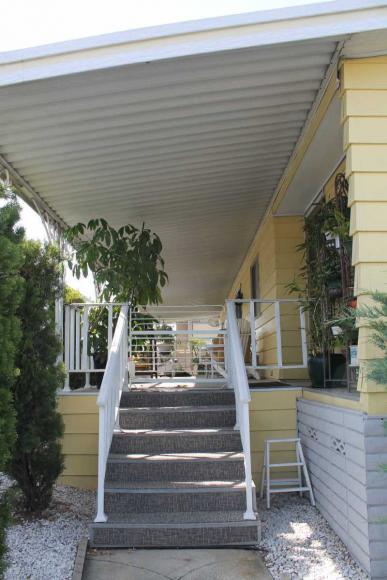 Twin Oaks Mobile Home Park3800 Bradford #58La Verne, CA 91750