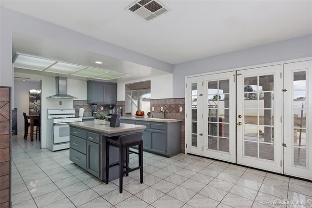 5948 Aurora Avenue, Jurupa Valley, CA 91752