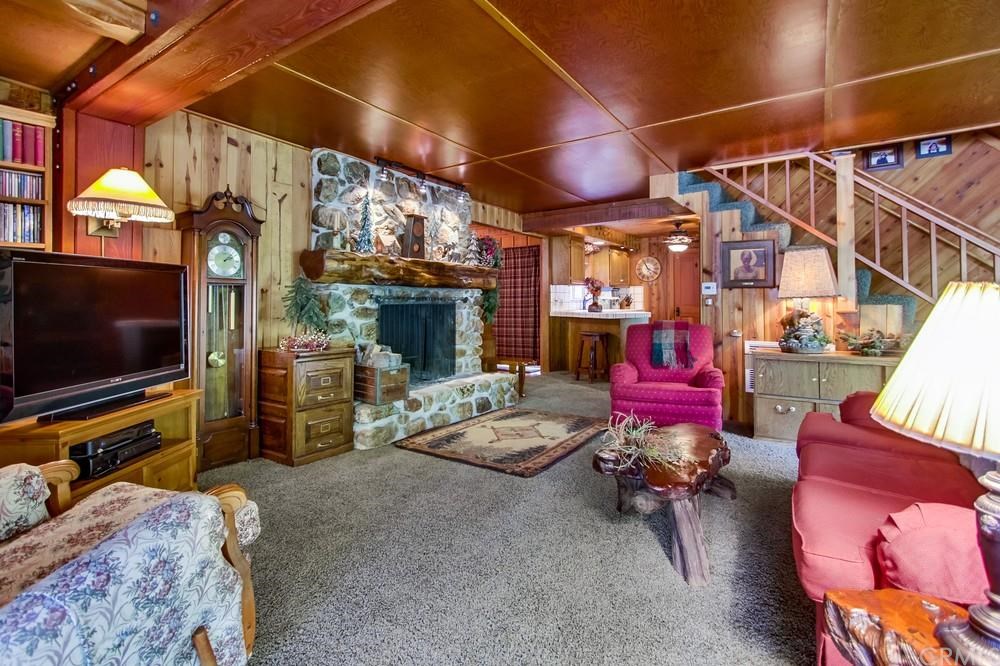 27 Mt Baldy Road, Mt Baldy, CA 91759
