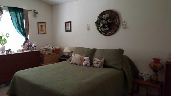 Country Meadows Mh Community 1855 E. Riverside Dr. Sp # 201Ontario, CA 91761