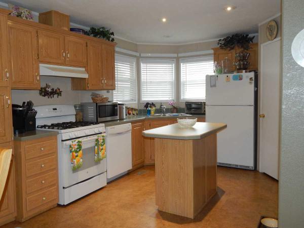 Samoa Village Mobile Home Estates 310 East PhiladelphiaSpace #31Ontario, CA 91761