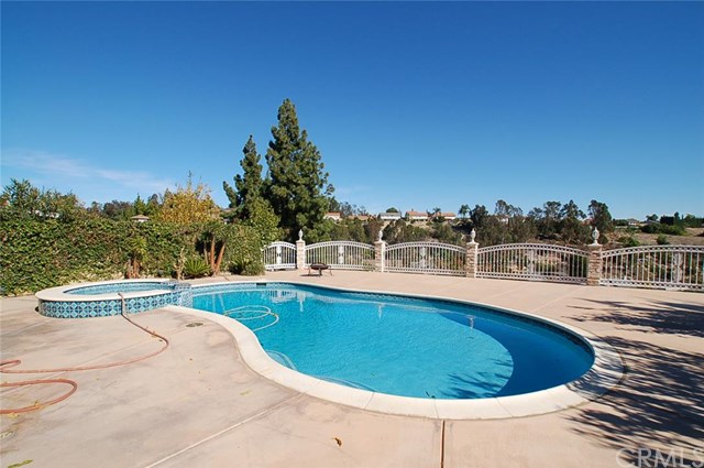 1748Leaning Pine Dr, Diamond Bar, United States 91765