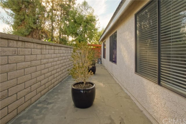 25 Meadow View Drive, Pomona, United States 91766