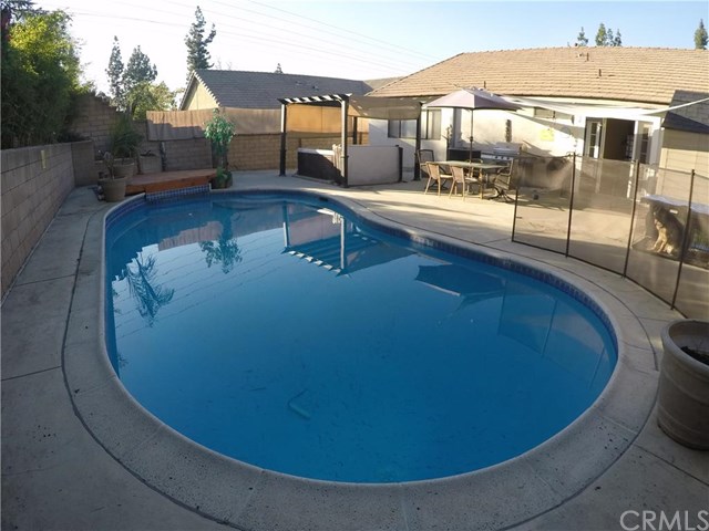 4 Redrock Lane, Phillips Ranch, CA 91766