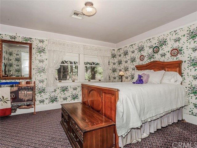 395 East Jefferson Avenue, Pomona, CA 91767