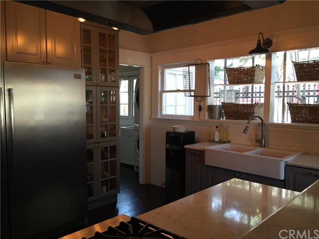 286 West Artesia Street, Pomona, CA 91768