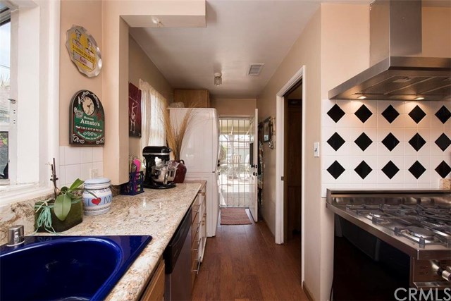 5537 Robinhood Avenue, Temple City, CA 91780