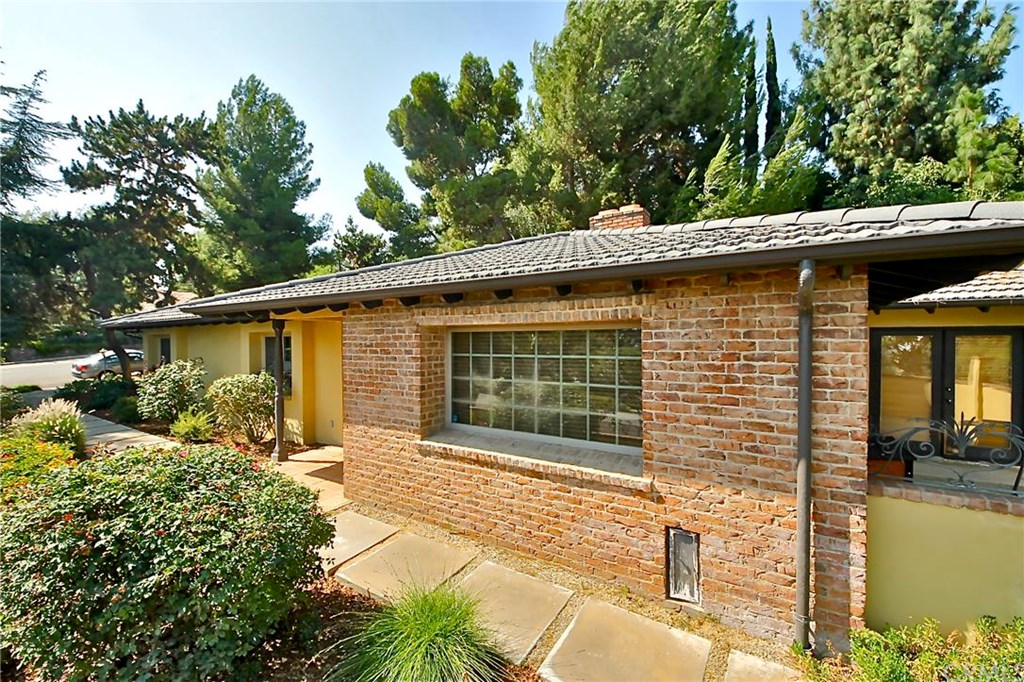 2404 North San Antonio Avenue, Upland, CA 91784