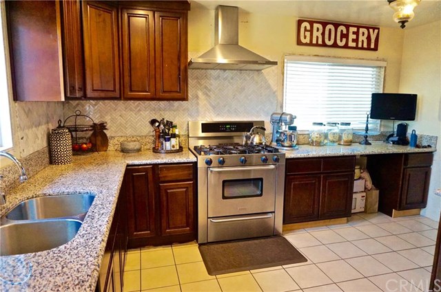 1122 West SERVICE Avenue, West Covina, CA 91790