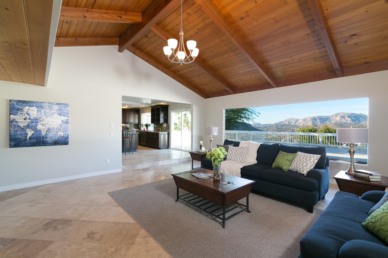 940 S Grade Rd, Alpine, CA 91901