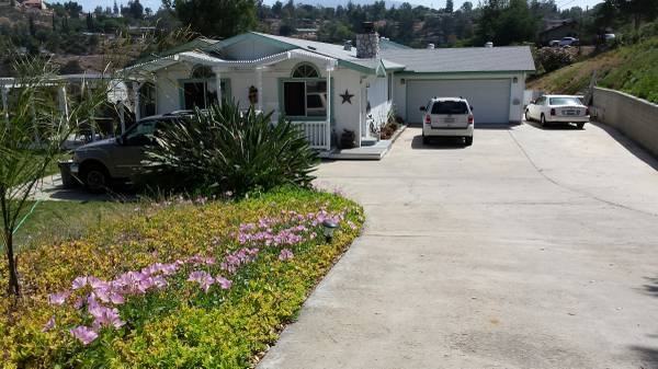 854 S Grade, Alpine, CA 91901