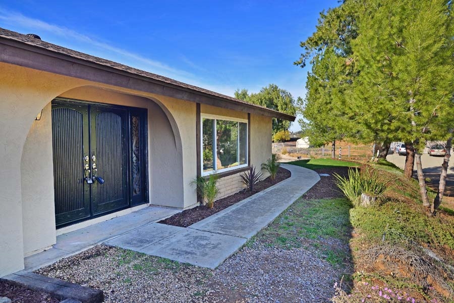 2511 Kenda, Alpine, CA 91901