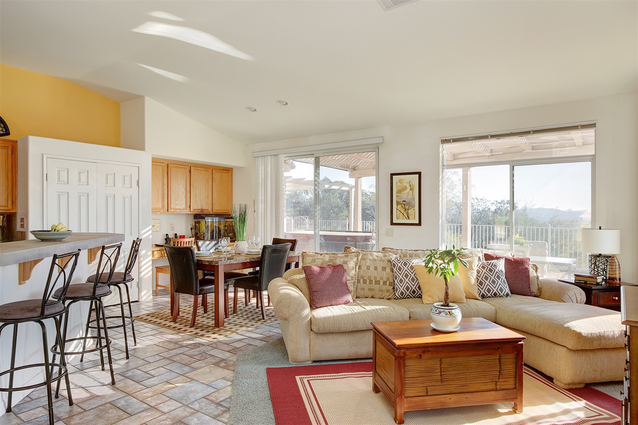 2673 Lobelia Rd, Alpine, CA 91901