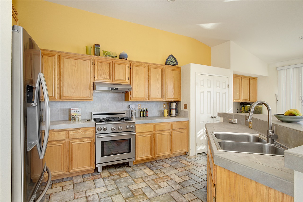 2673 Lobelia Rd, Alpine, CA 91901