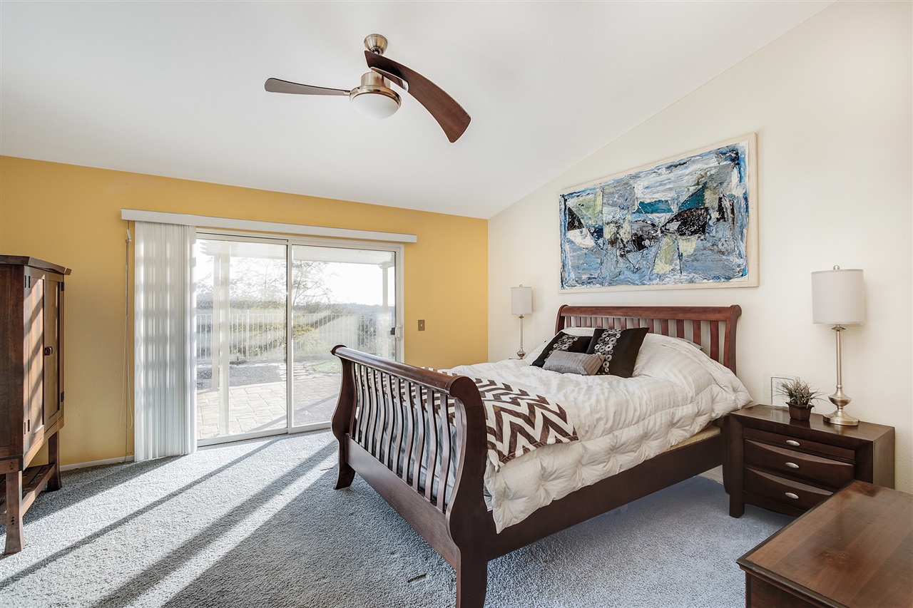 2673 Lobelia Rd, Alpine, CA 91901