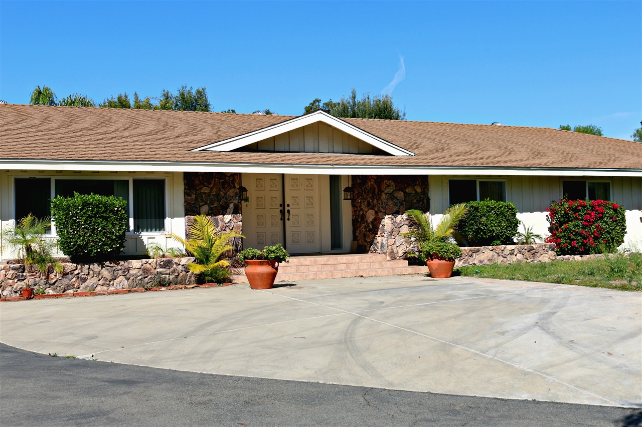 5656 Pray St, Bonita, CA 91902