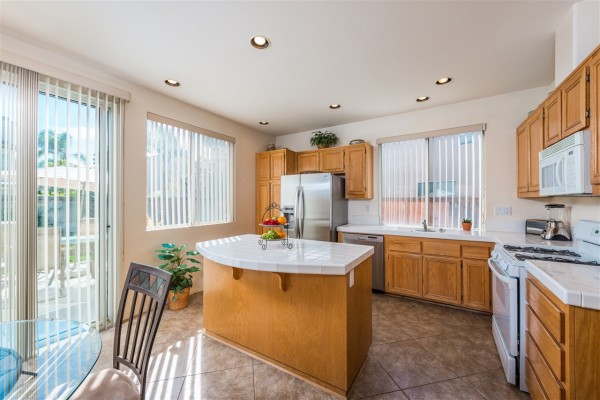 968 Camino La Paz, Chula Vista, United States 91910