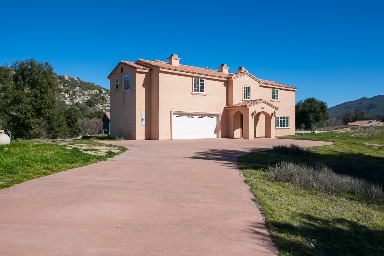9879 Oak Grove Drive, Descanso, CA 91916