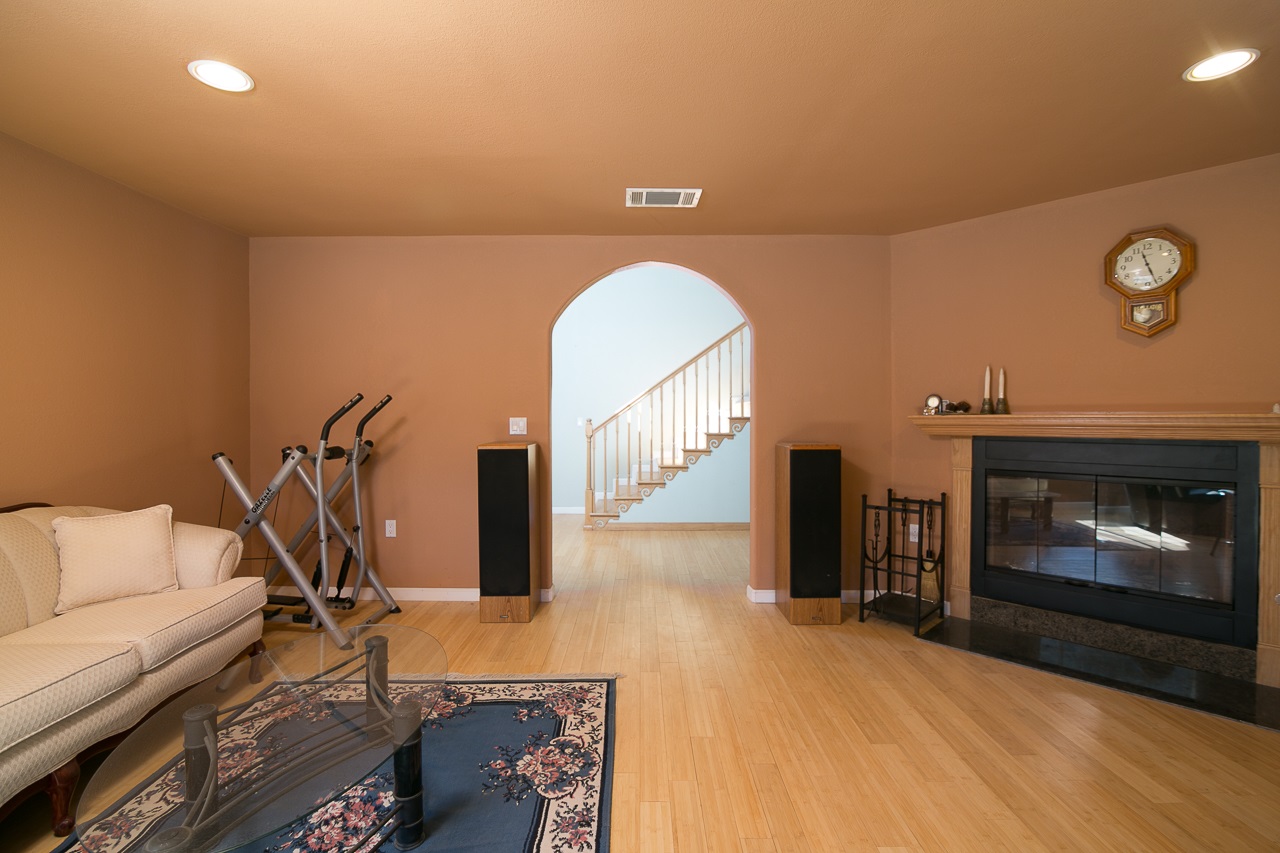 9879 Oak Grove Drive, Descanso, CA 91916