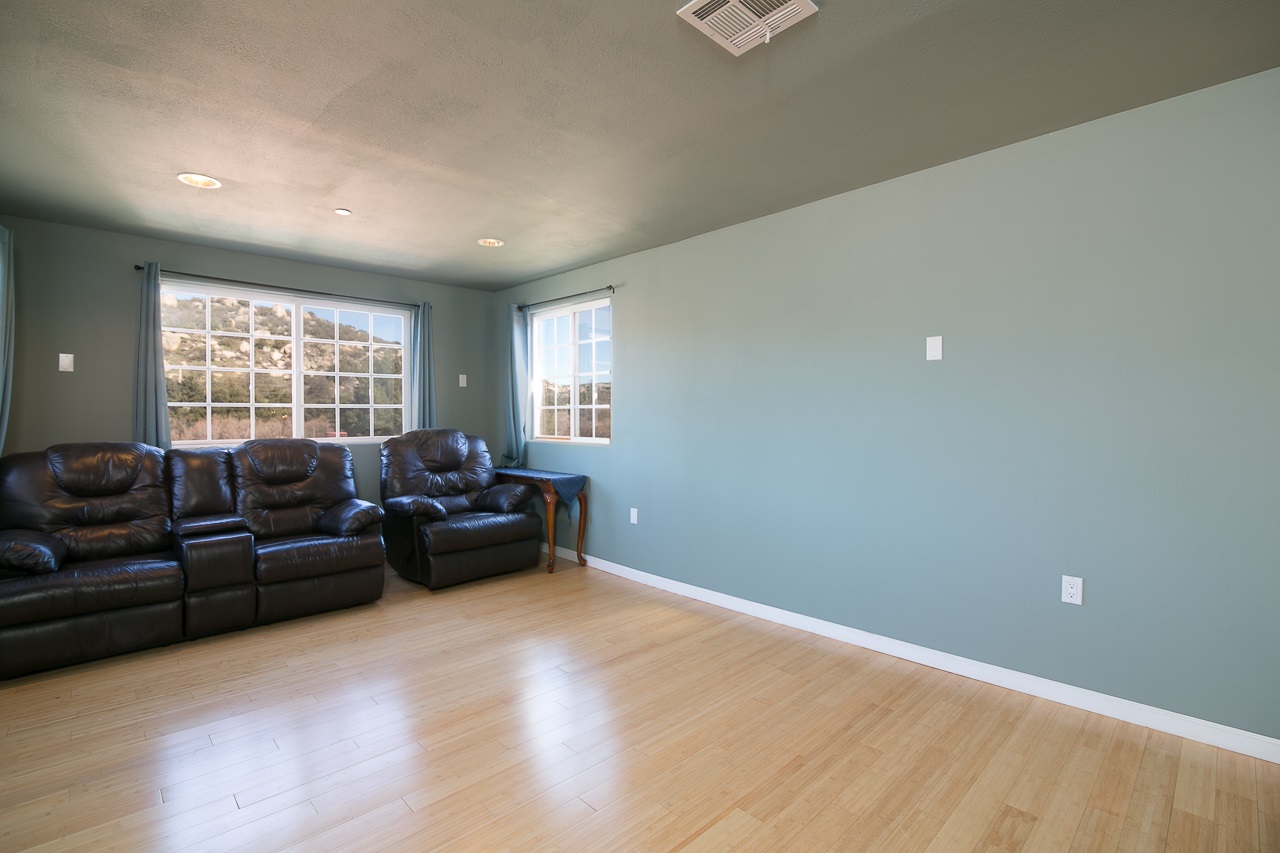 9879 Oak Grove Drive, Descanso, CA 91916