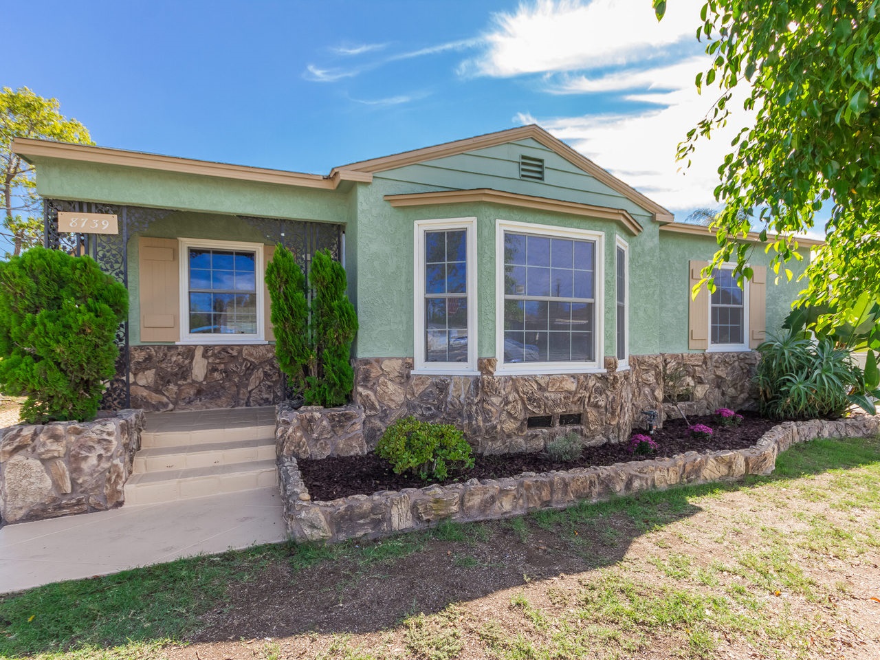 8739 Washington Ave, La Mesa, CA 91942