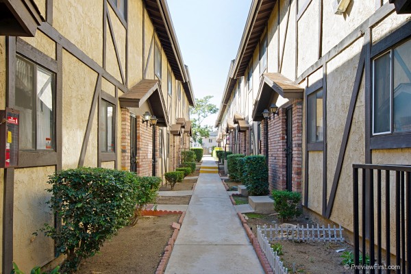 1628 Presioca St, Spring Valley, CA 91977