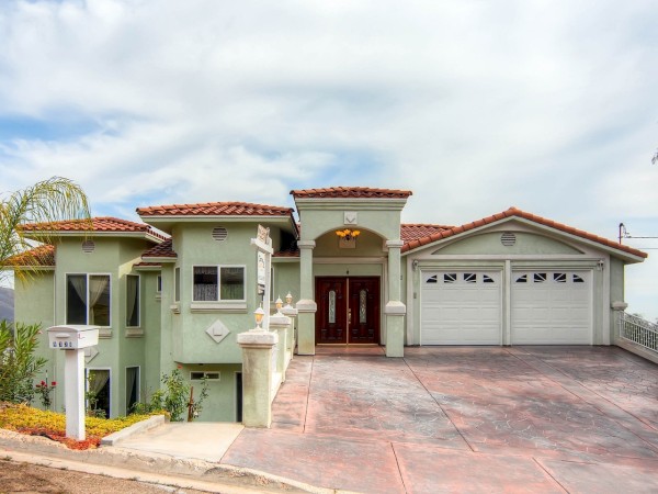9721 Date St, Spring Valley, United States 91977