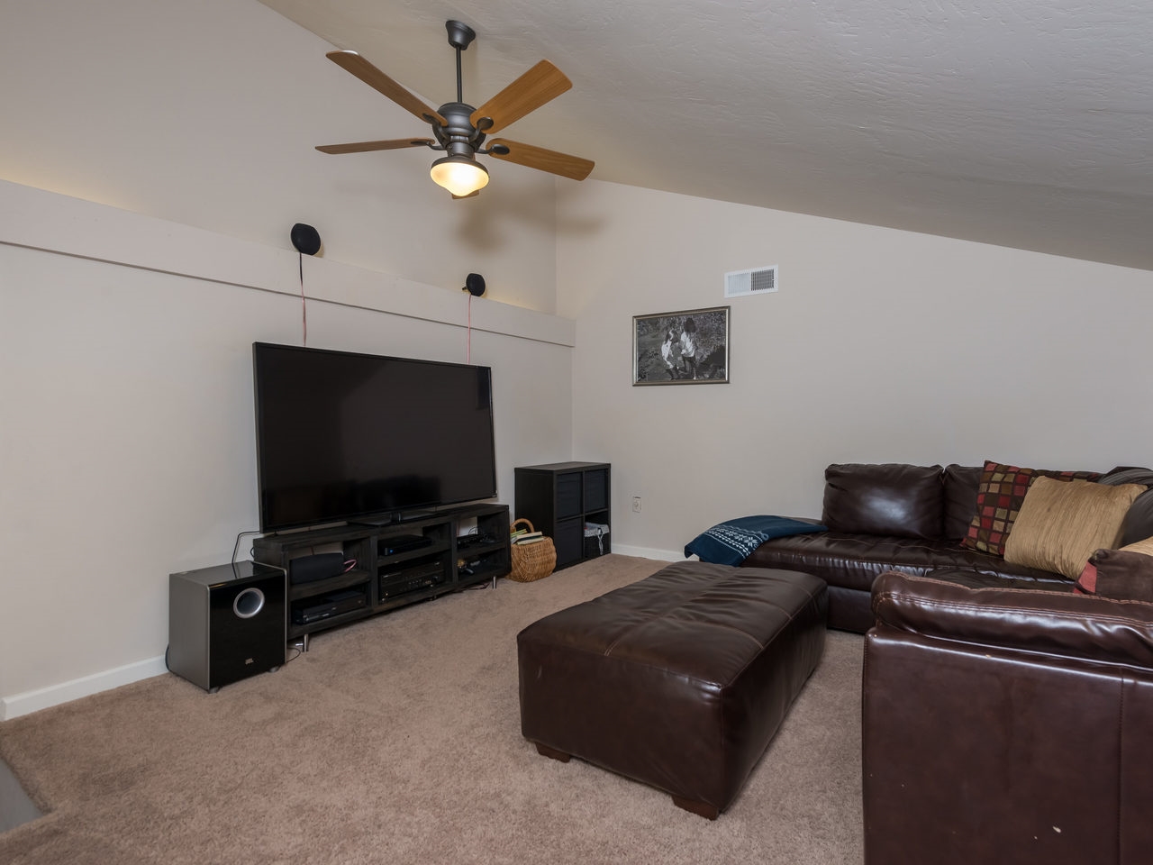 1607 Portola Ave, Spring Valley, CA 91977