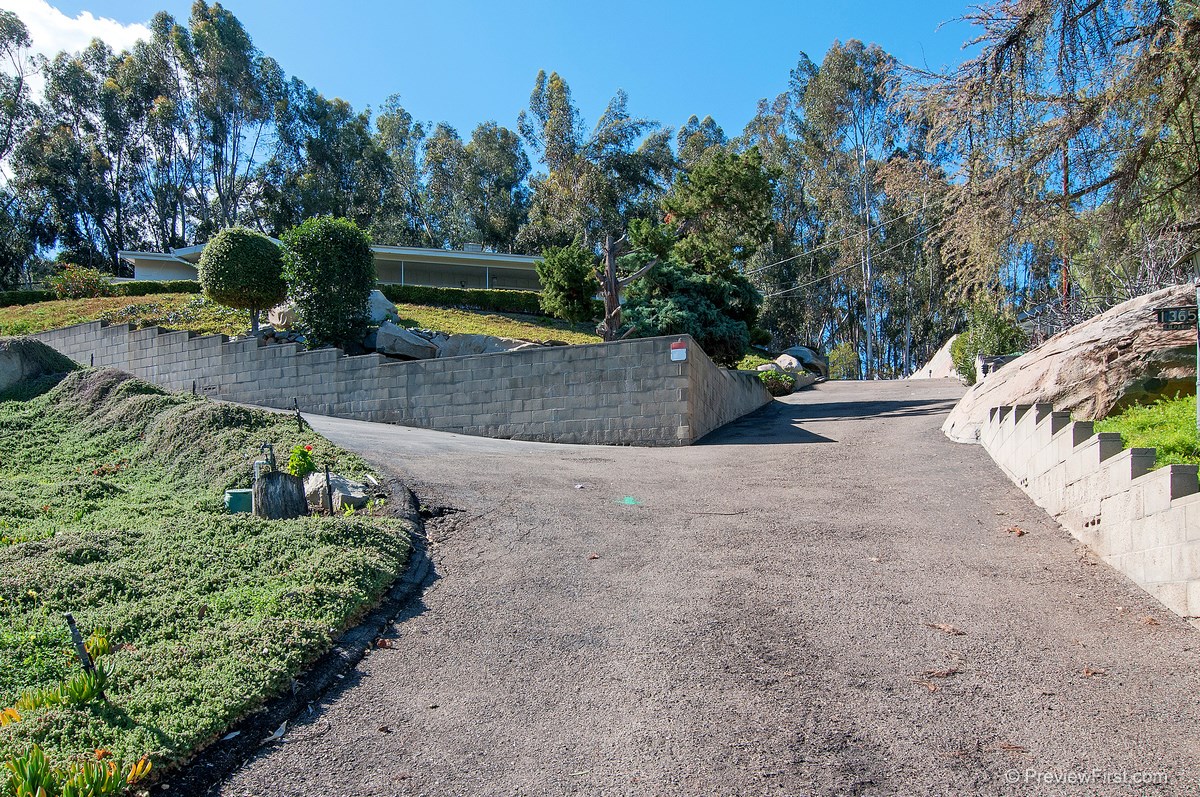 1365 Hardin Dr., El Cajon, CA 92020