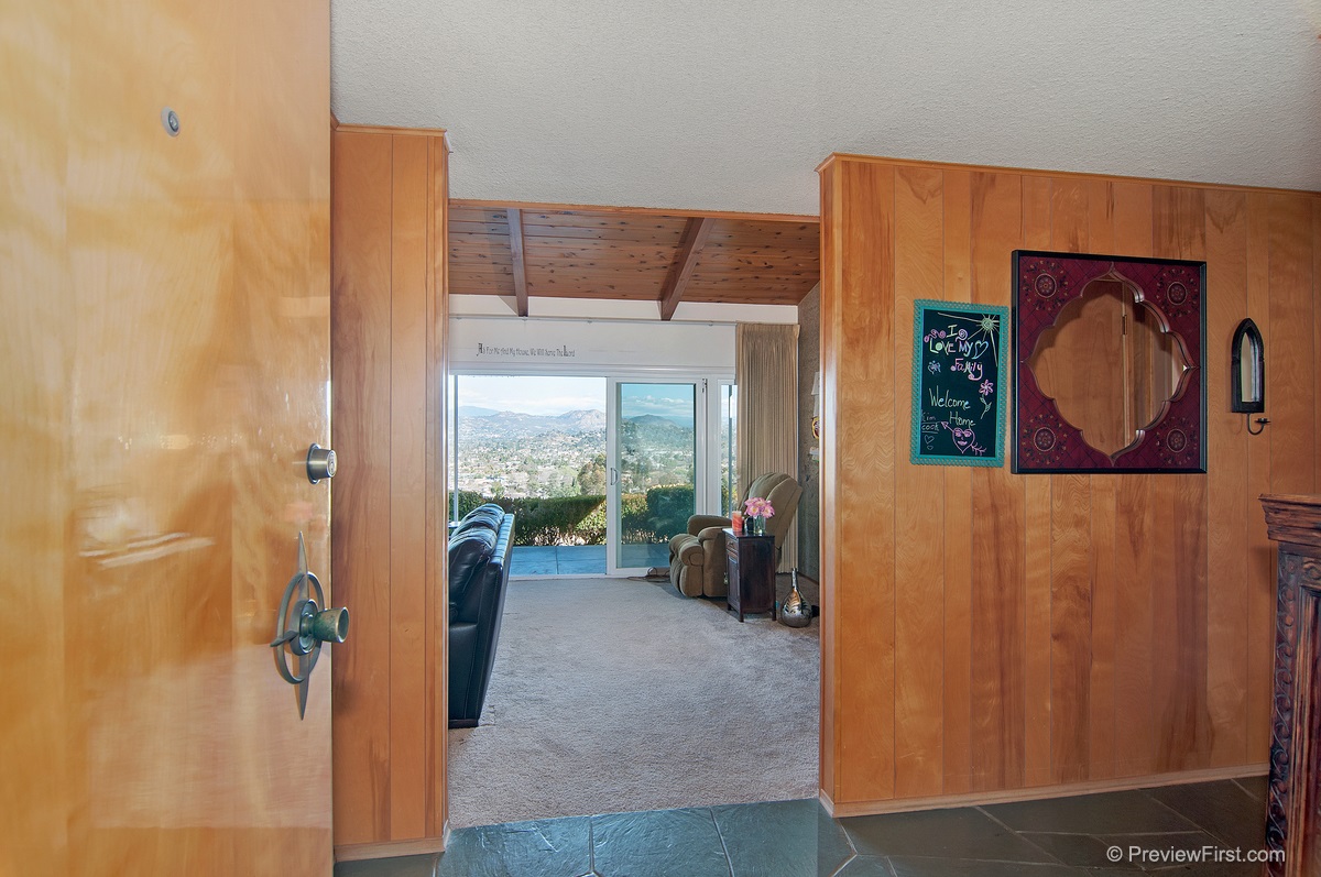1365 Hardin Dr., El Cajon, CA 92020