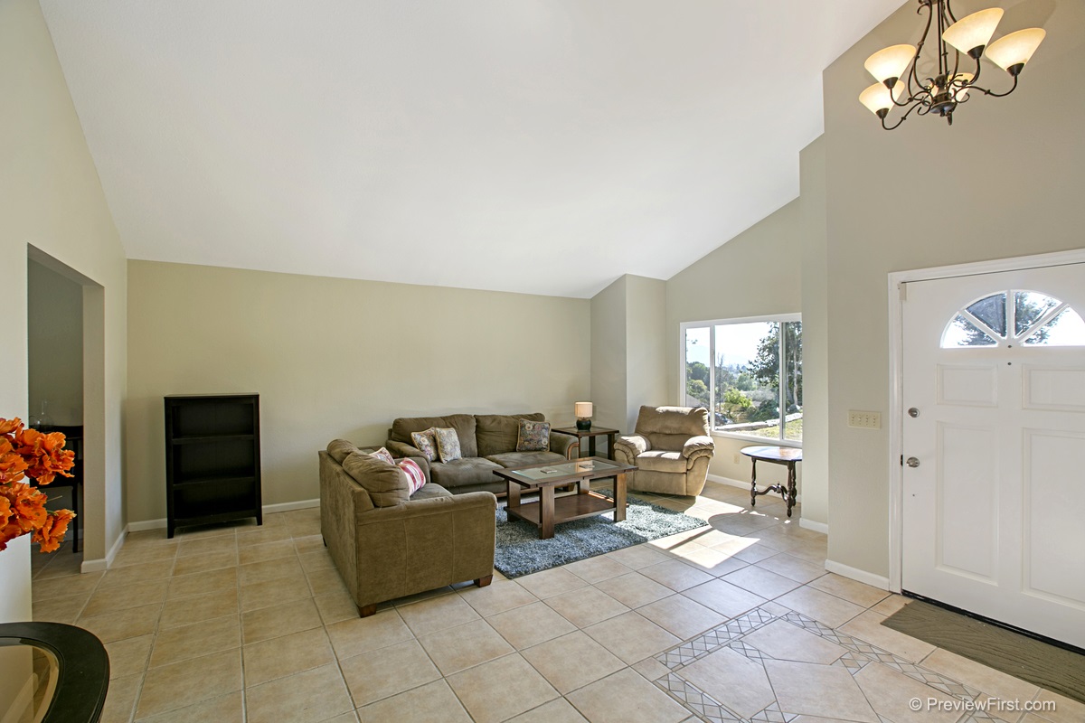 12478 Skyhigh Ct, El Cajon, CA 92021