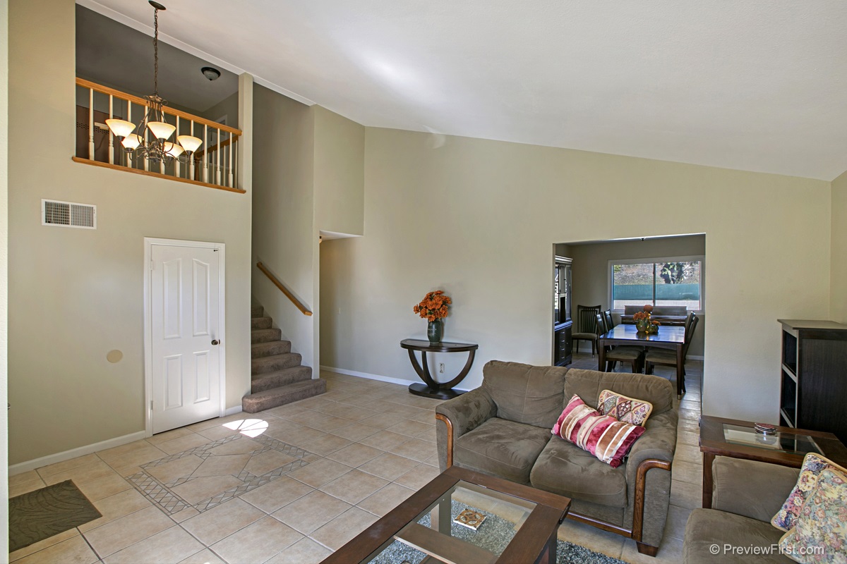 12478 Skyhigh Ct, El Cajon, CA 92021