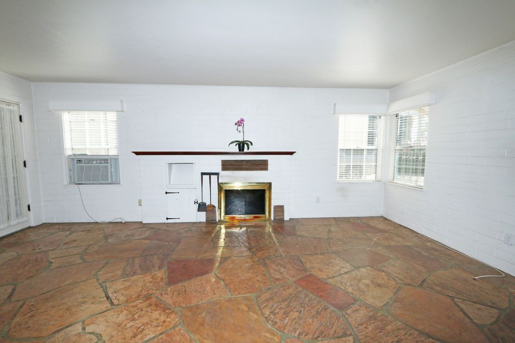 320-322 Idaho Avenue, Escondido, United States 92025