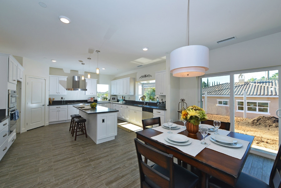 1652 S Redwood, Escondido, CA 92025