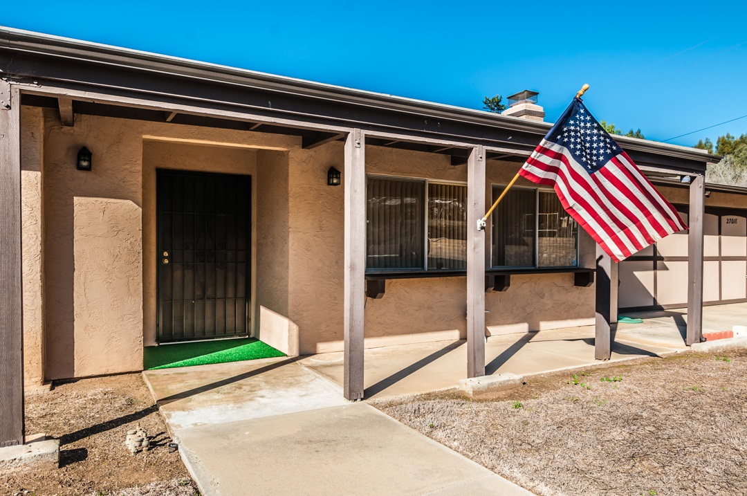27018 N Broadway, Escondido, CA 92026