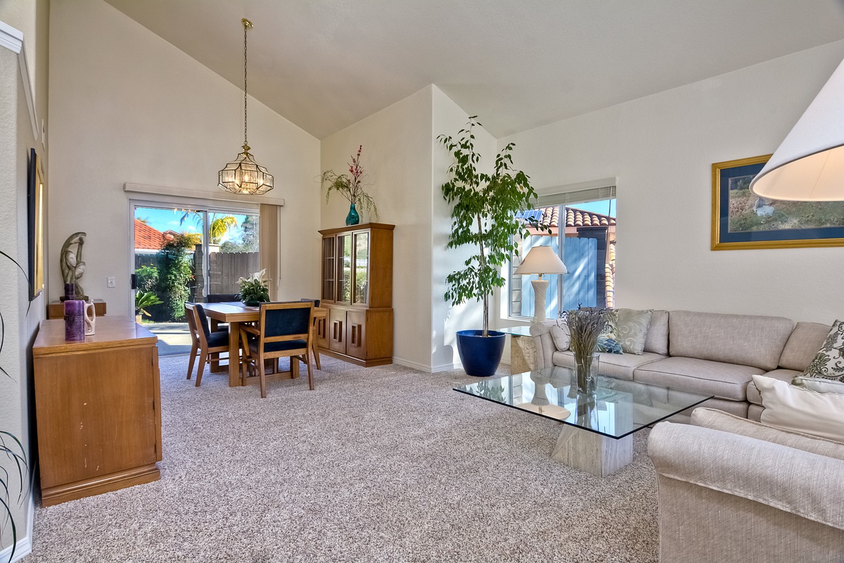 1060 Sunset Heights, Escondido, CA 92026